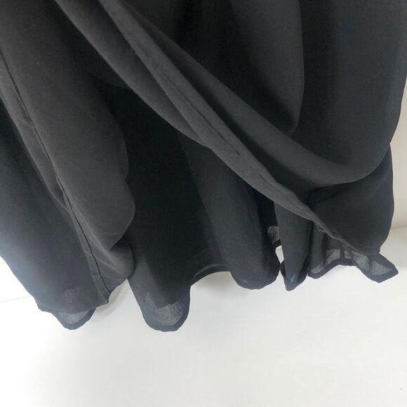 Torrid Sweater Top Peplum Knit Blouse Aztec Print Black and White Women Size 1 - Picture 6 of 8